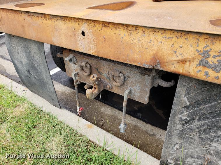 image for item DF2351 2000 International 4900 dump truck