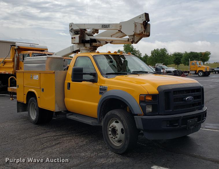 image for item DF2352 2008 Ford F550 bucket truck