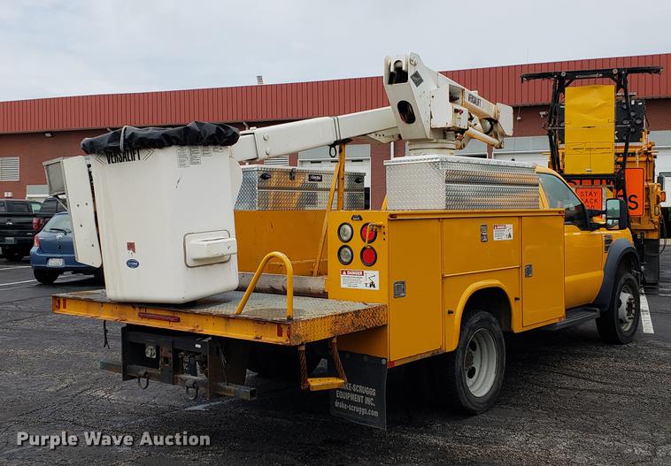 image for item DF2352 2008 Ford F550 bucket truck