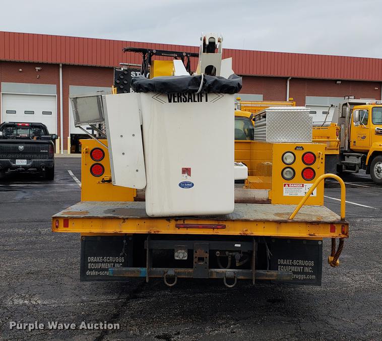 image for item DF2352 2008 Ford F550 bucket truck