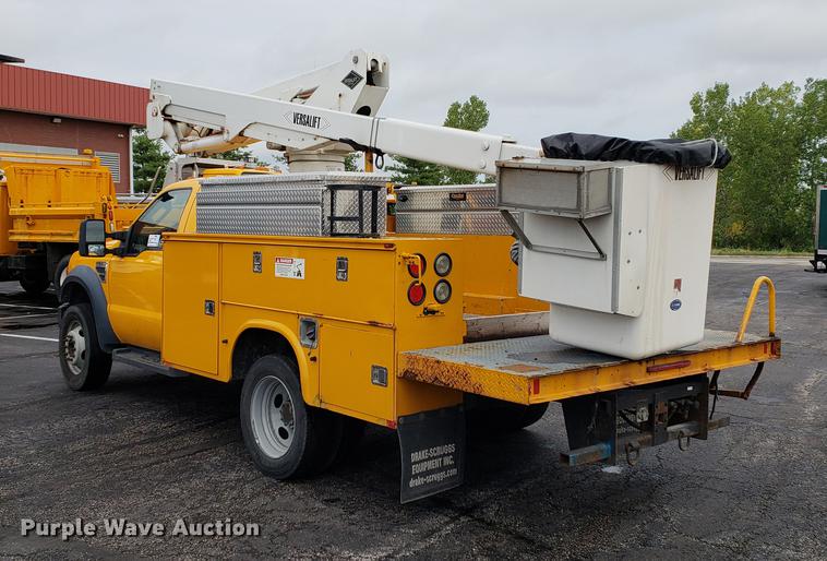 image for item DF2352 2008 Ford F550 bucket truck
