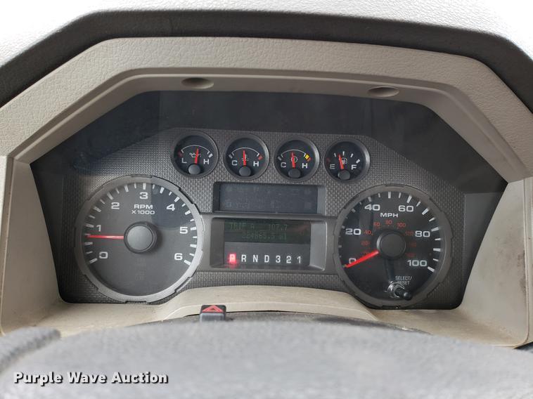 image for item DF2352 2008 Ford F550 bucket truck