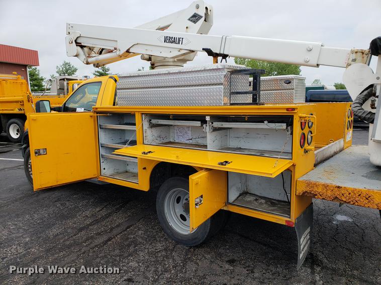 image for item DF2352 2008 Ford F550 bucket truck