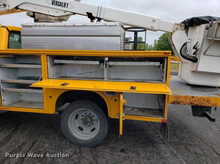 image for item DF2352 2008 Ford F550 bucket truck
