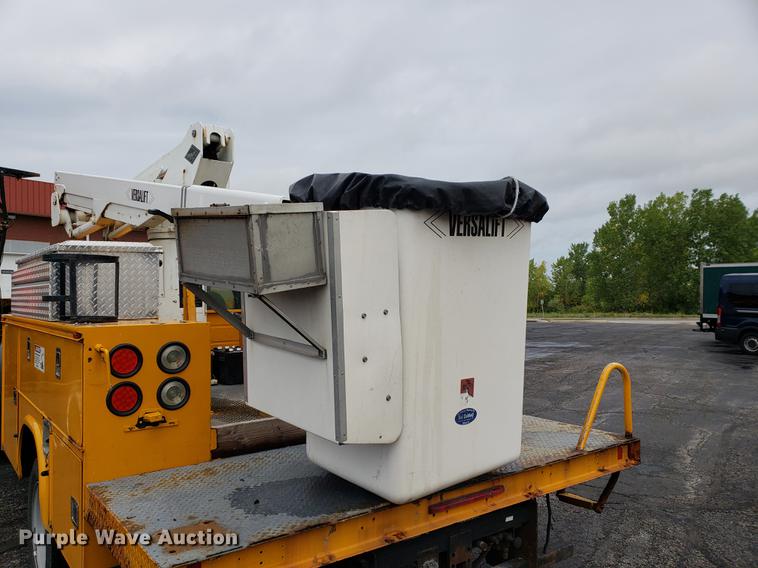 image for item DF2352 2008 Ford F550 bucket truck