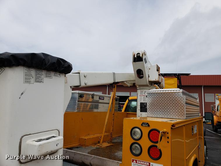 image for item DF2352 2008 Ford F550 bucket truck