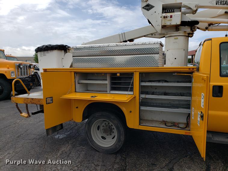 image for item DF2352 2008 Ford F550 bucket truck