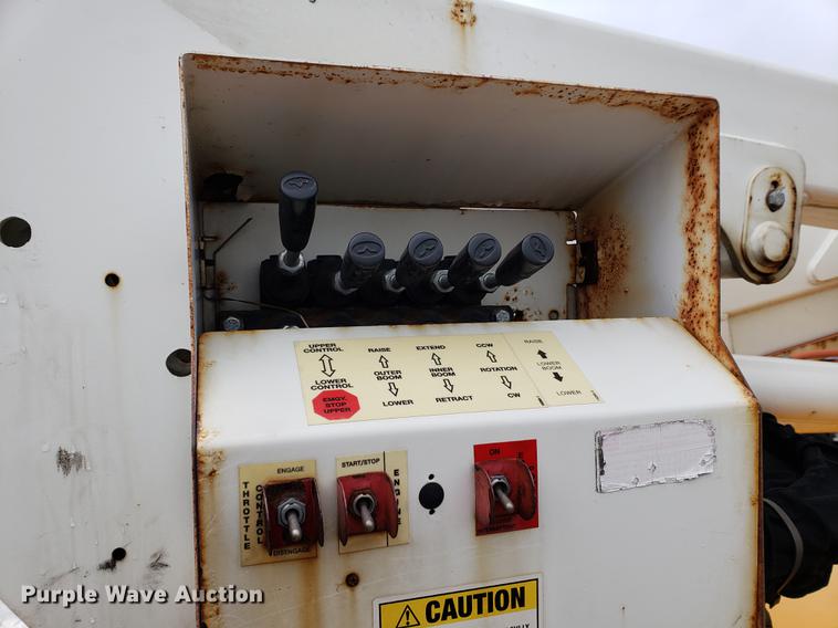 image for item DF2352 2008 Ford F550 bucket truck