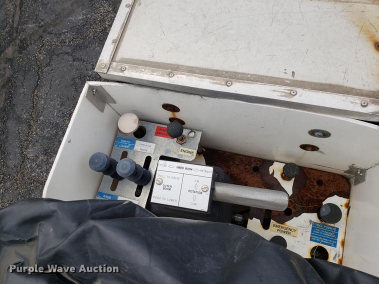 image for item DF2352 2008 Ford F550 bucket truck