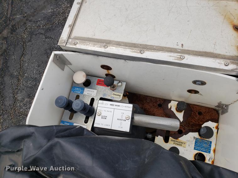 image for item DF2352 2008 Ford F550 bucket truck