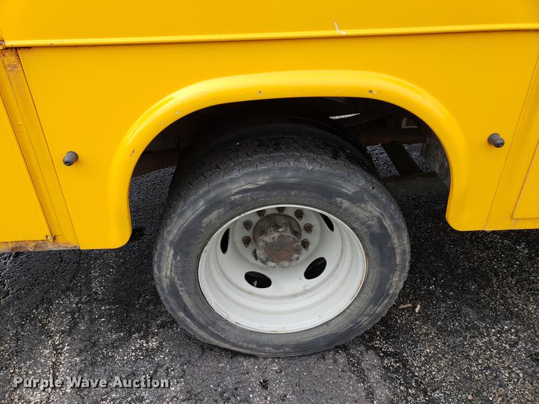 image for item DF2352 2008 Ford F550 bucket truck