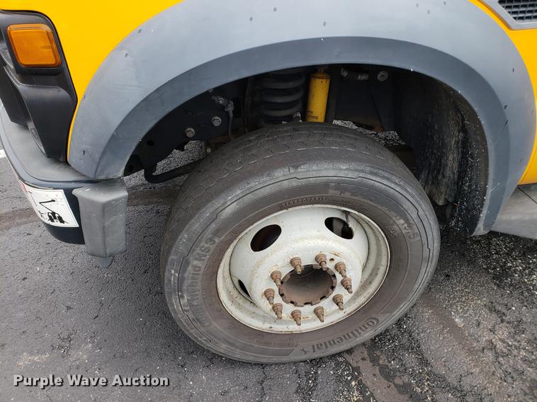 image for item DF2352 2008 Ford F550 bucket truck