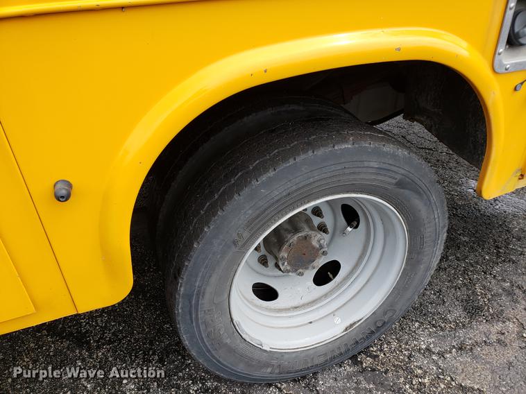 image for item DF2352 2008 Ford F550 bucket truck