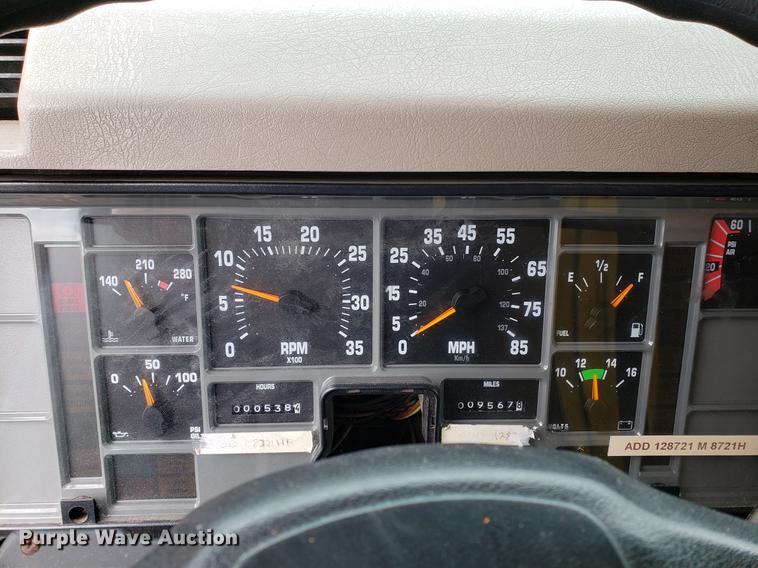 image for item DF2353 2002 International 2554 dump truck