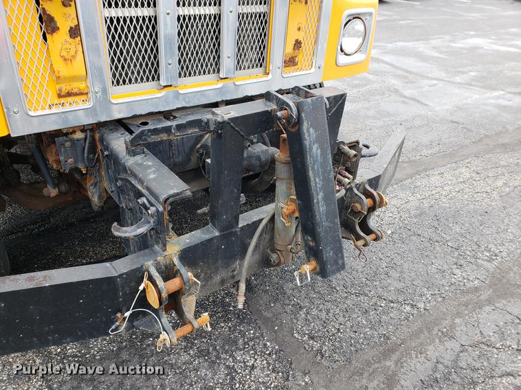 image for item DF2353 2002 International 2554 dump truck