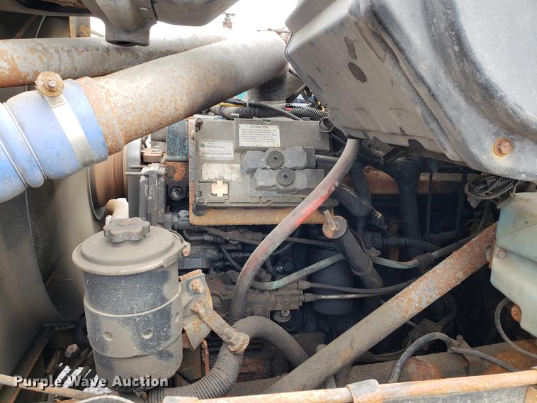 image for item DF2353 2002 International 2554 dump truck