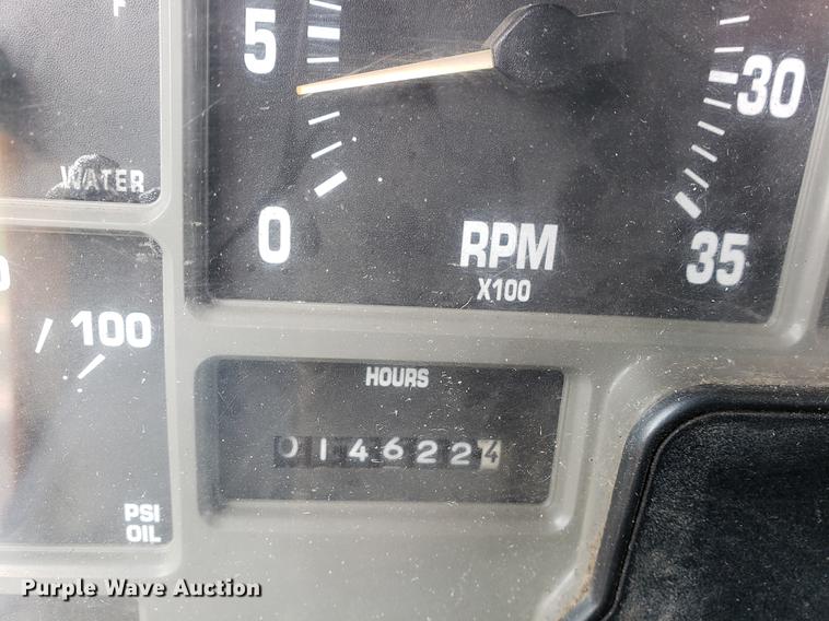 image for item DF2354 2000 International 4900 dump truck