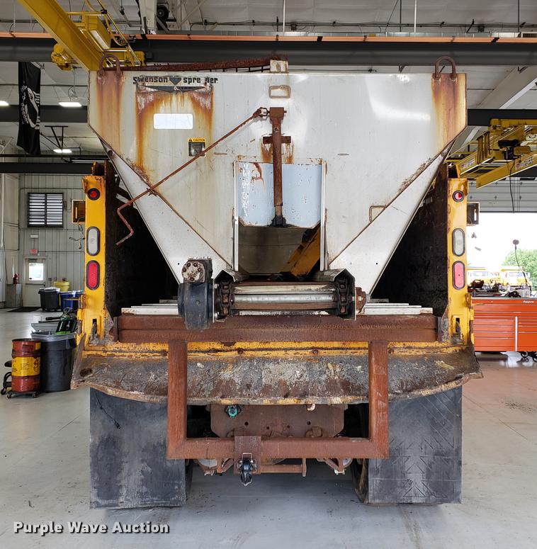 image for item DF2420 2006 International 7400 dump truck