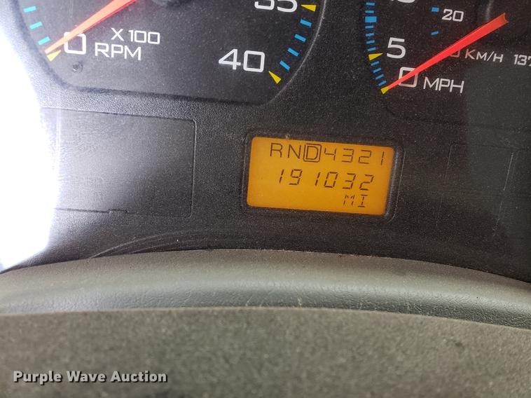 image for item DF2420 2006 International 7400 dump truck