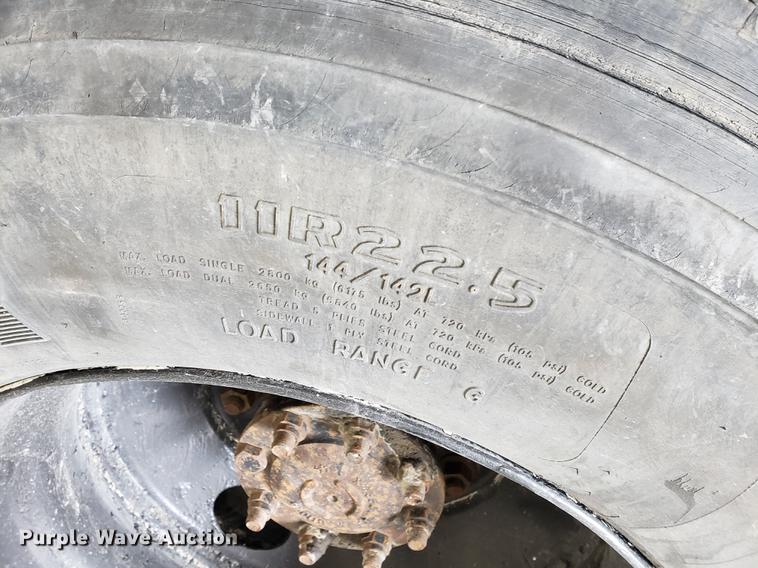 image for item DF2420 2006 International 7400 dump truck