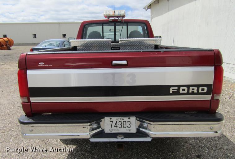 image for item DF3845 1996 Ford F150 pickup truck