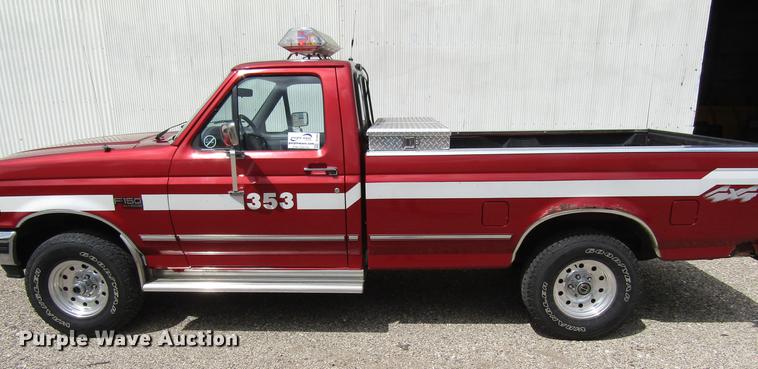 image for item DF3845 1996 Ford F150 pickup truck