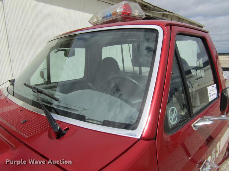 image for item DF3845 1996 Ford F150 pickup truck