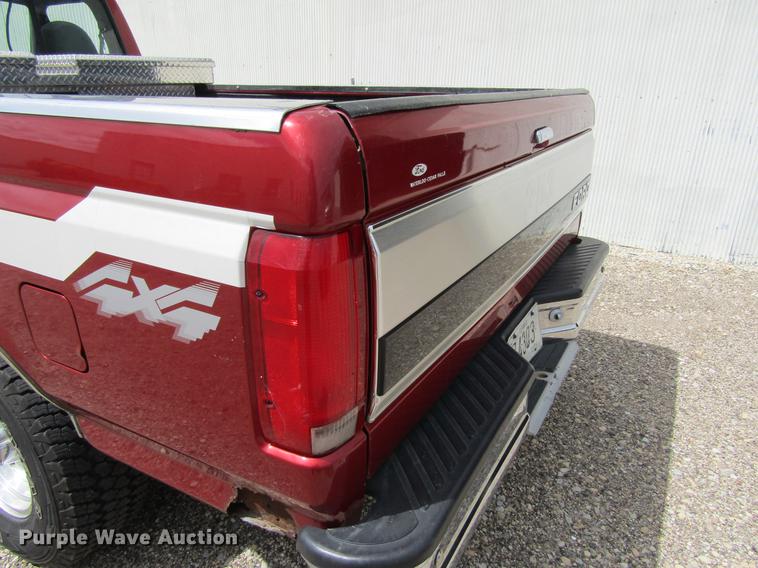image for item DF3845 1996 Ford F150 pickup truck