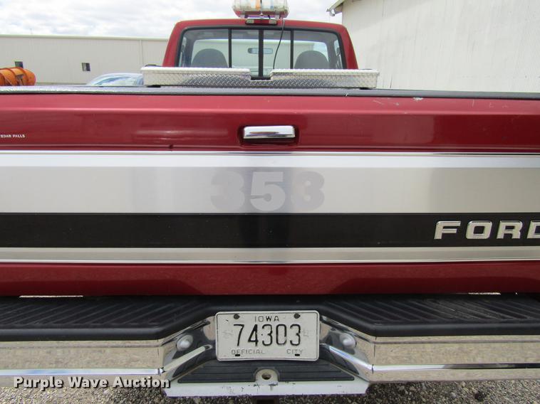 image for item DF3845 1996 Ford F150 pickup truck