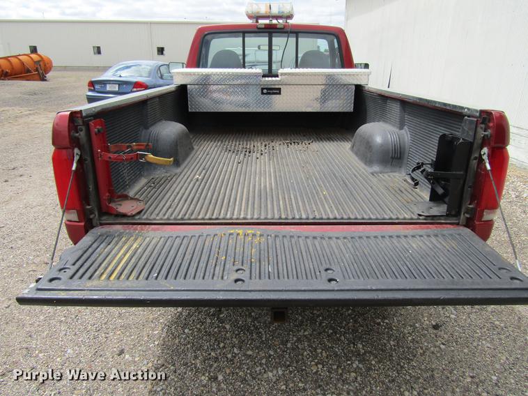 image for item DF3845 1996 Ford F150 pickup truck