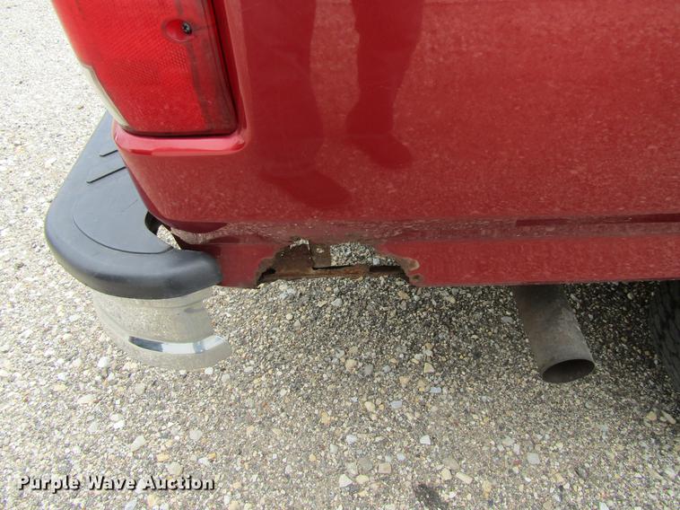 image for item DF3845 1996 Ford F150 pickup truck