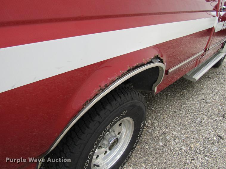 image for item DF3845 1996 Ford F150 pickup truck