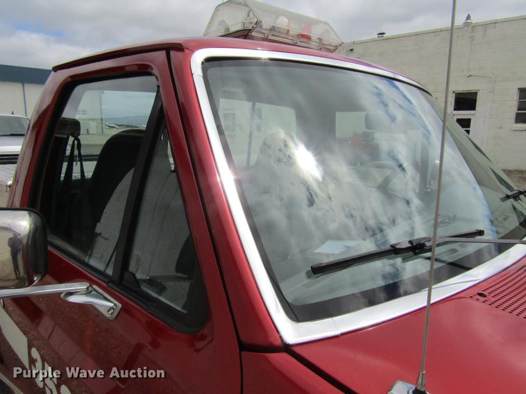 image for item DF3845 1996 Ford F150 pickup truck