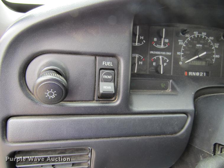 image for item DF3845 1996 Ford F150 pickup truck