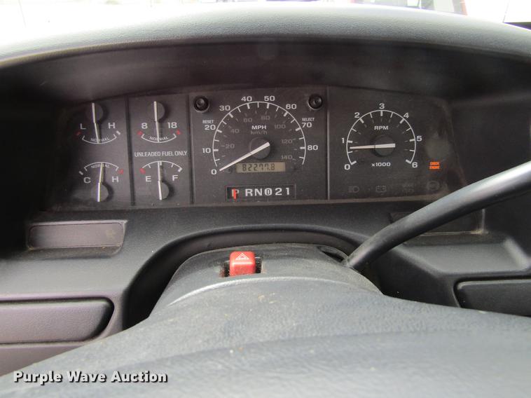 image for item DF3845 1996 Ford F150 pickup truck