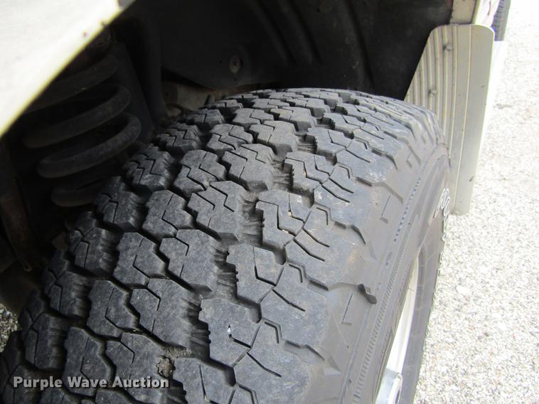 image for item DF3845 1996 Ford F150 pickup truck