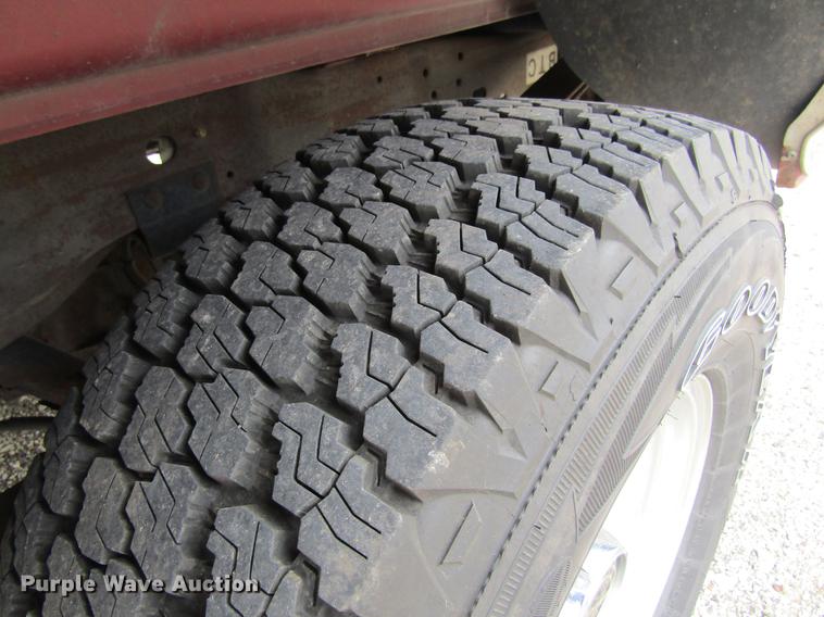 image for item DF3845 1996 Ford F150 pickup truck