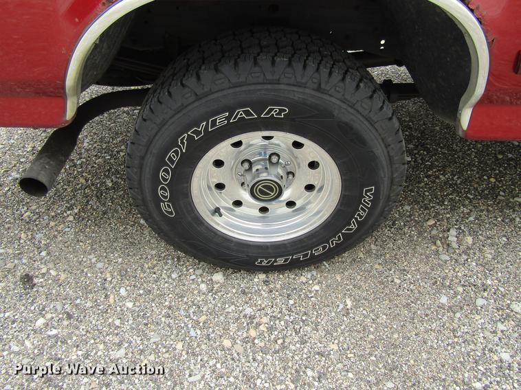 image for item DF3845 1996 Ford F150 pickup truck