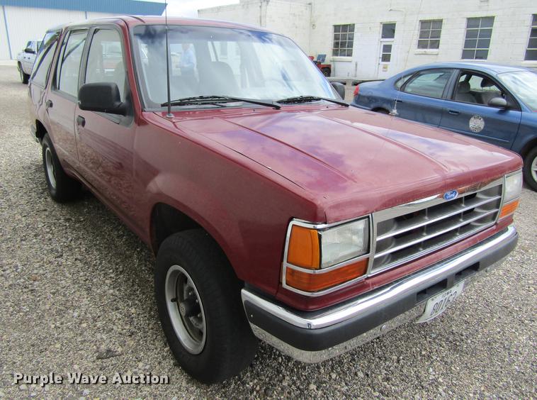image for item DF3846 1991 Ford Explorer XL SUV