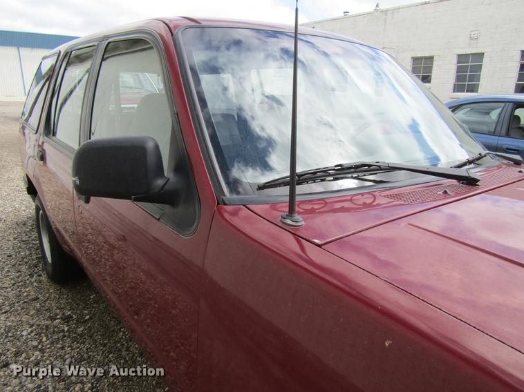 image for item DF3846 1991 Ford Explorer XL SUV