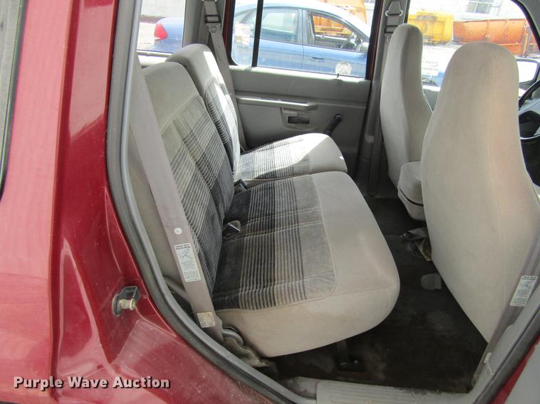 image for item DF3846 1991 Ford Explorer XL SUV