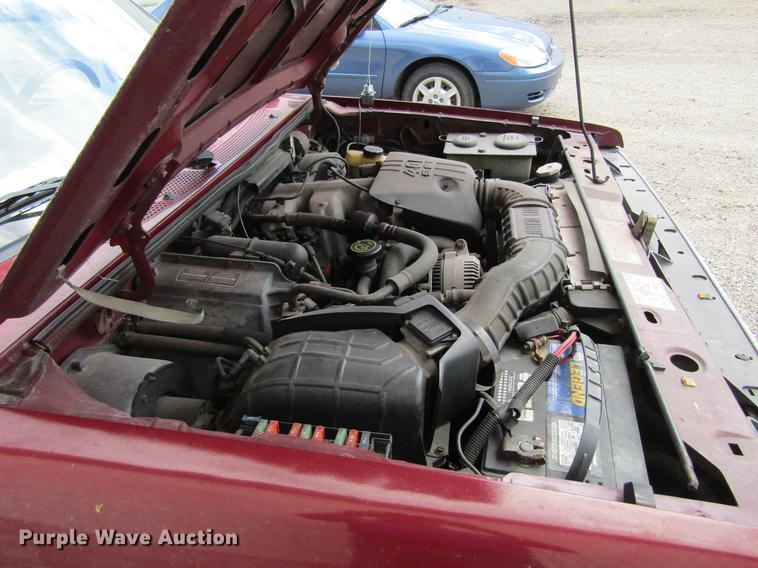 image for item DF3846 1991 Ford Explorer XL SUV