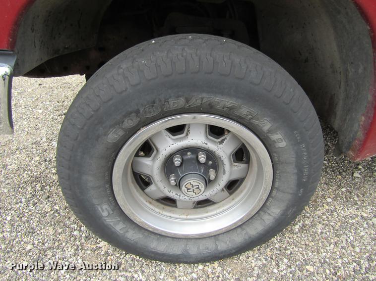 image for item DF3846 1991 Ford Explorer XL SUV