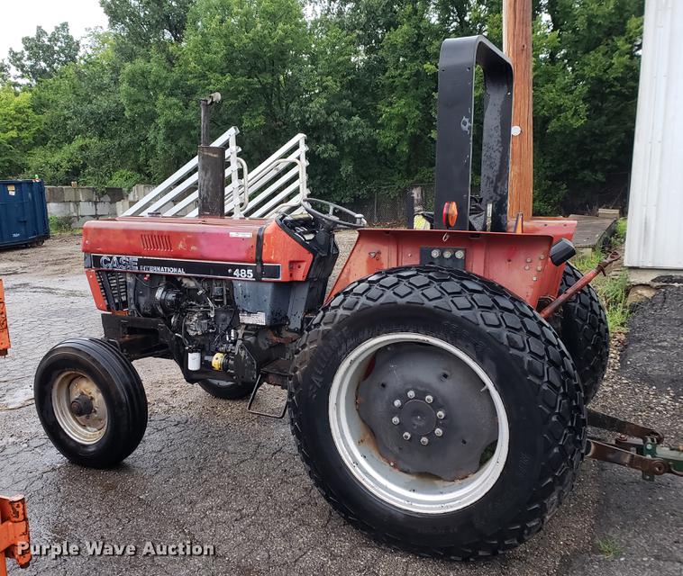image for item EF9811 Case IH 485 tractor