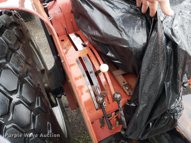 image for item EF9811 Case IH 485 tractor