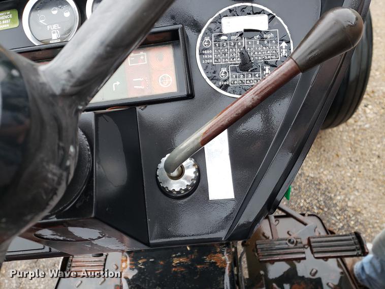 image for item EF9811 Case IH 485 tractor