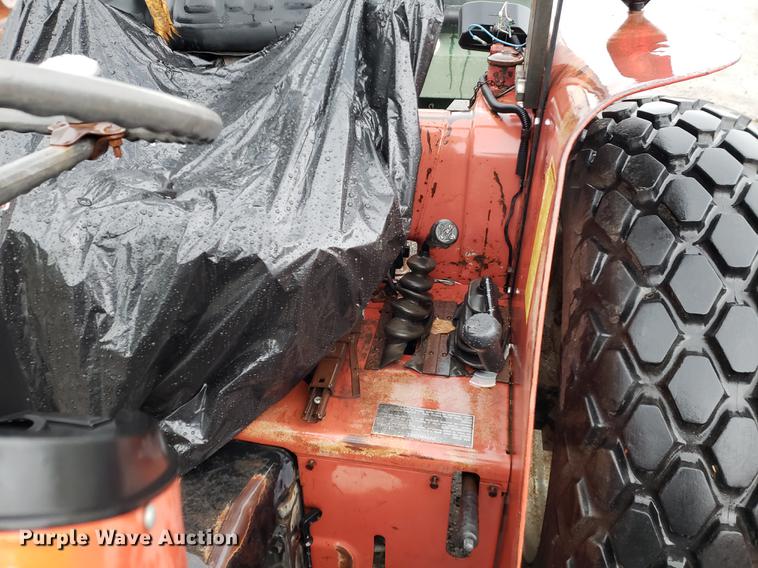 image for item EF9811 Case IH 485 tractor