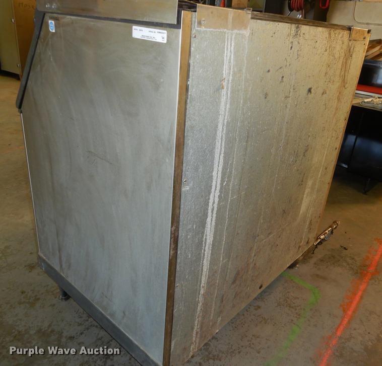 image for item EM9563 Manitowoc S970 ice machine