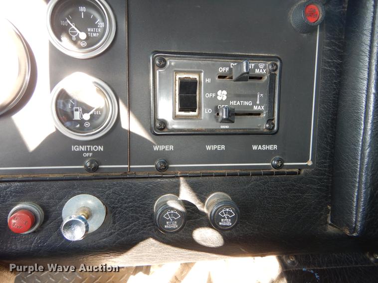 image for item EM9564 1986 Pierce Dash pumper fire truck