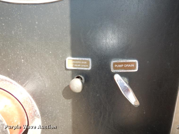 image for item EM9564 1986 Pierce Dash pumper fire truck